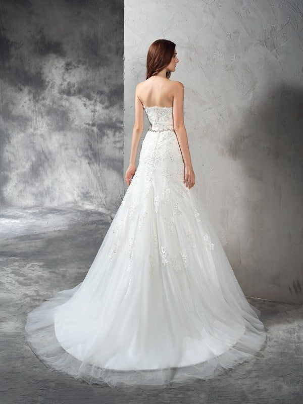 Sleeveless Long Sheath/Column Sweetheart Applique Satin Wedding Dresses