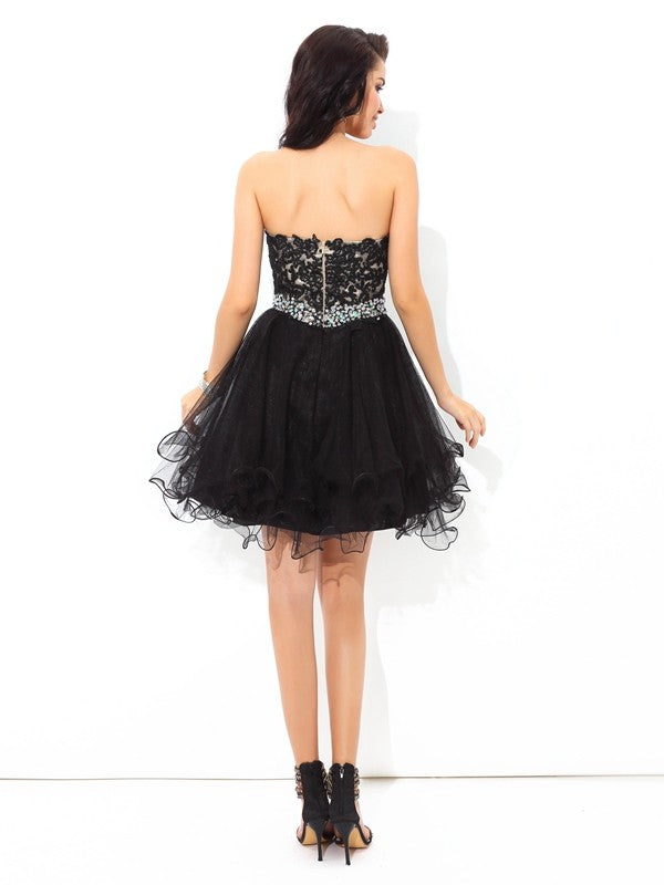 A-Line/Princess Sweetheart Cocktail Satin Homecoming Dresses Leanna Applique Sleeveless Short Dresses