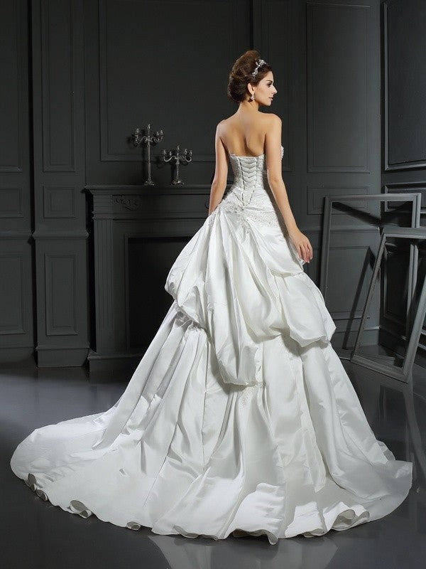 Gown Strapless Sleeveless Ball Long Applique Satin Wedding Dresses