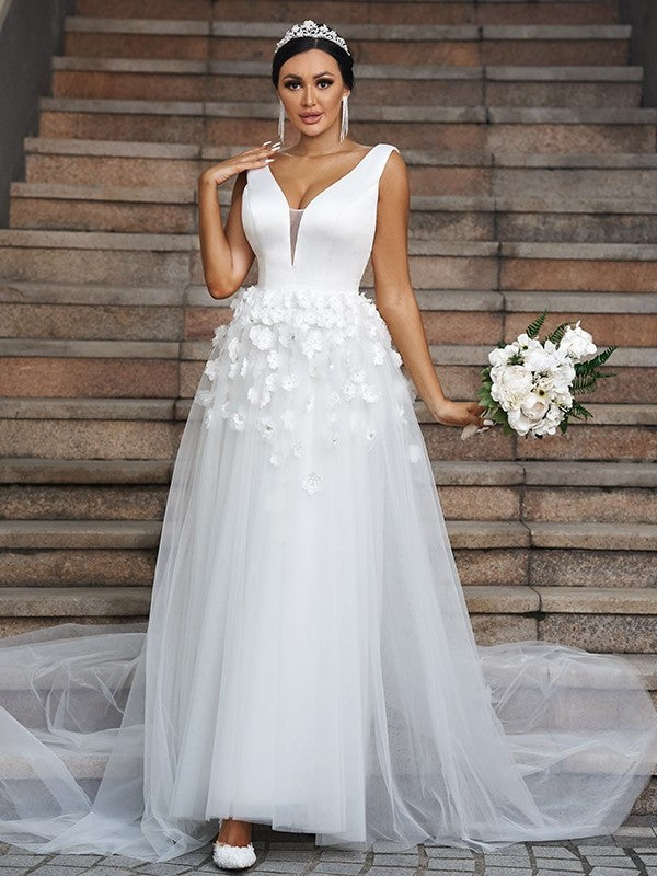 V-neck Applique Tulle A-Line/Princess Sleeveless Sweep/Brush Train Wedding Dresses