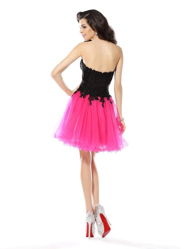 A-Line/Princess Erin Sweetheart Lace Sleeveless Short Net Homecoming Dresses Cocktail Dresses