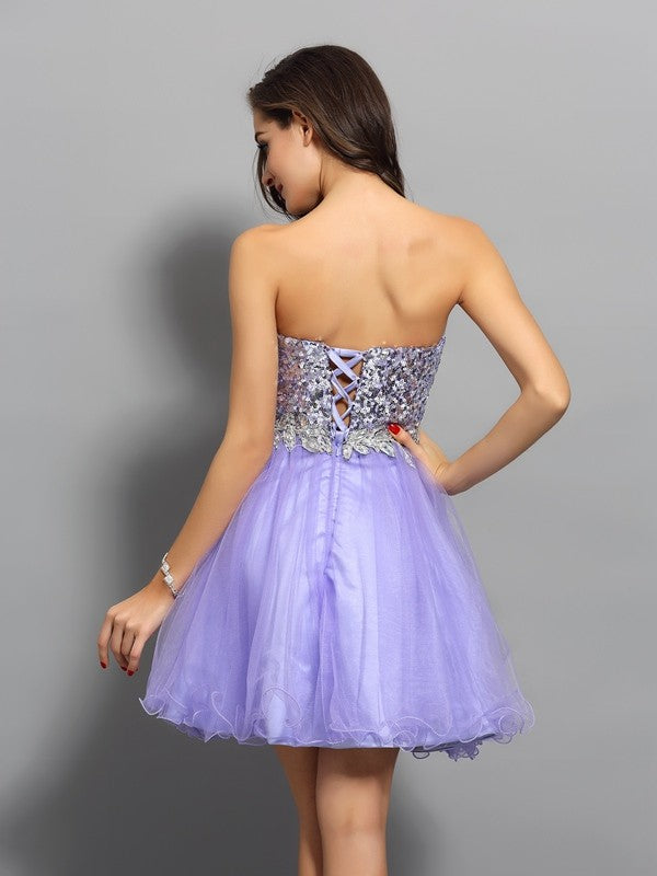 A-Line/Princess Sweetheart Beading Applique Sleeveless Short Homecoming Dresses Net Cocktail Dresses Kristen