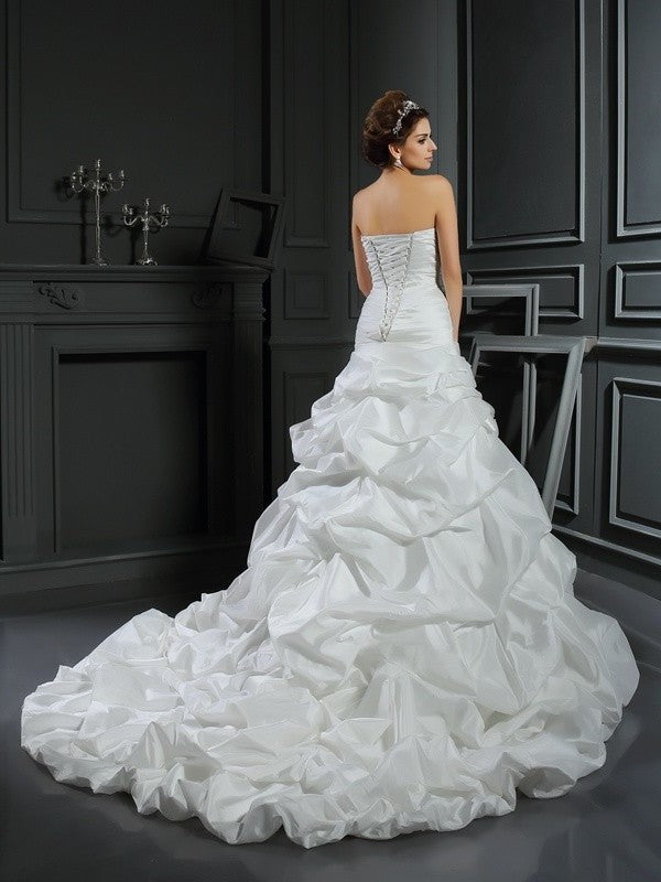 Ball Hand-Made Long Gown Sleeveless Sweetheart Flower Satin Wedding Dresses