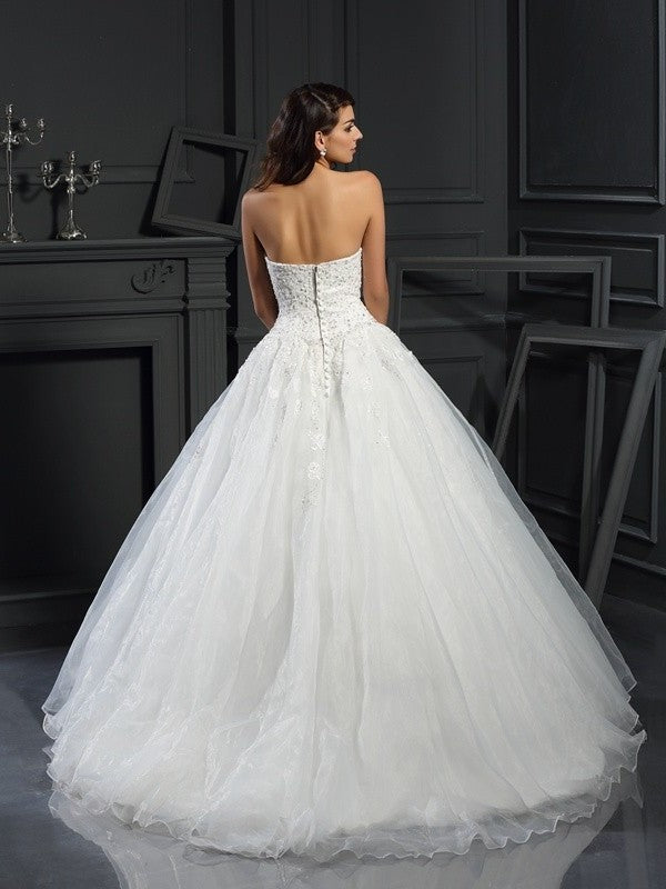 Sleeveless Long Sweetheart Beading Gown Ball Tulle Wedding Dresses