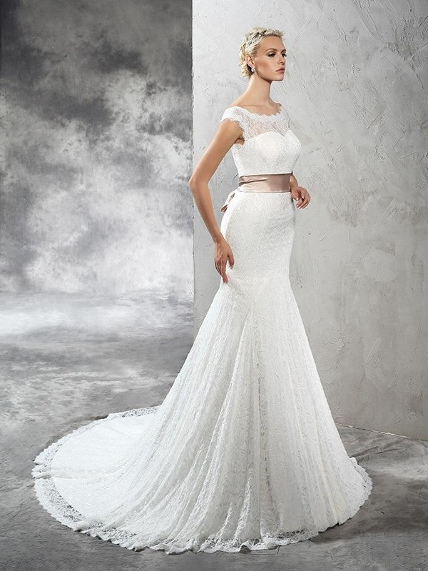 Sheath/Column Sheer Sash/Ribbon/Belt Neck Sleeveless Long Lace Wedding Dresses