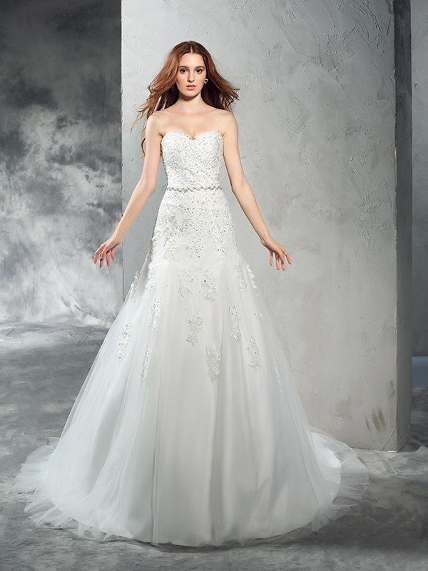 Sleeveless Long Sheath/Column Sweetheart Applique Satin Wedding Dresses