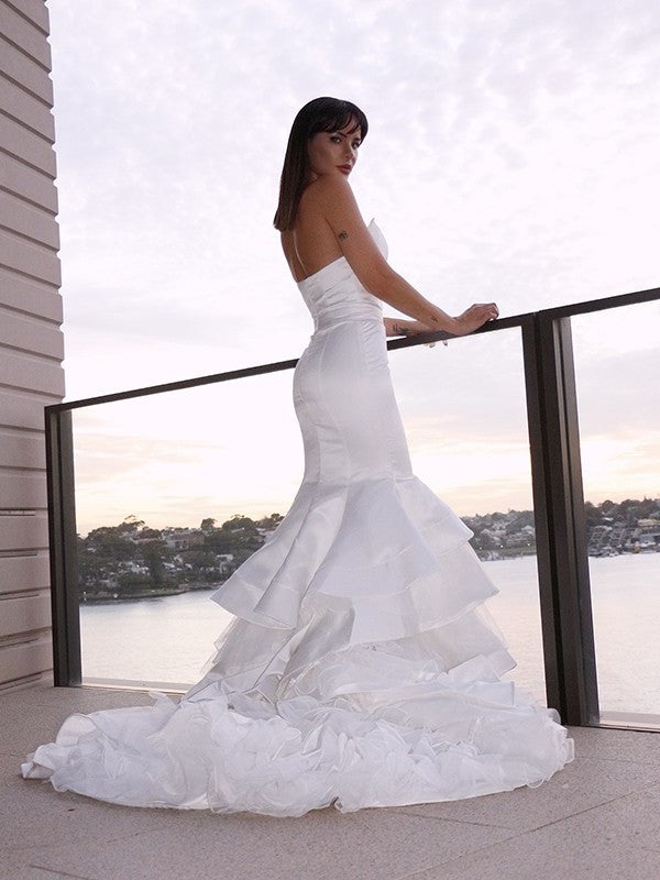 Sweetheart Satin Trumpet/Mermaid Sweep/Brush Sleeveless Layers Train Wedding Dresses