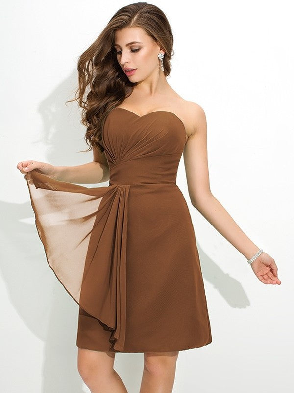 Sweetheart Sleeveless Short Pleats Sheath/Column Chiffon Bridesmaid Dresses