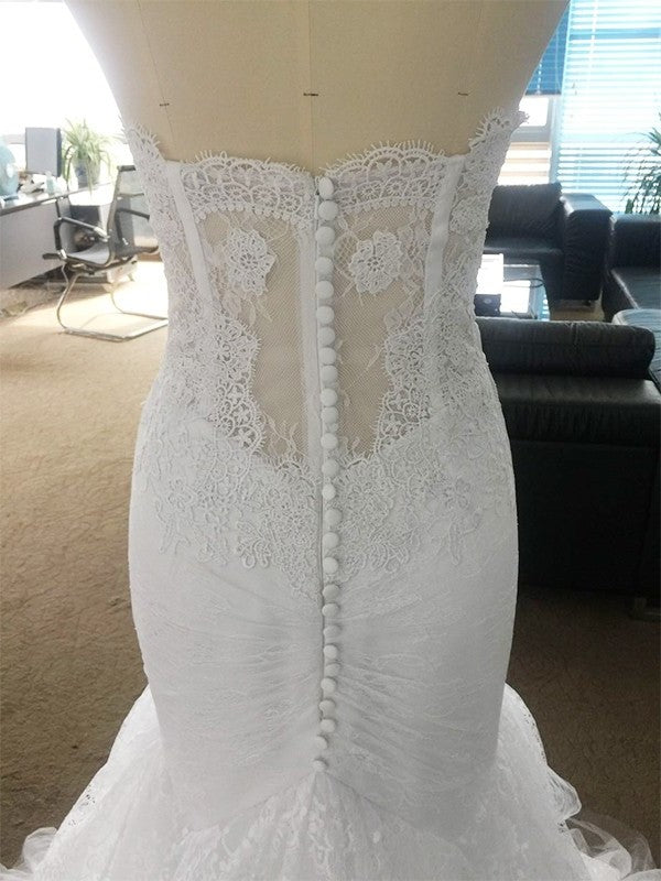 Court Trumpet/Mermaid Train Lace Sweetheart Tulle Sleeveless Wedding Dresses