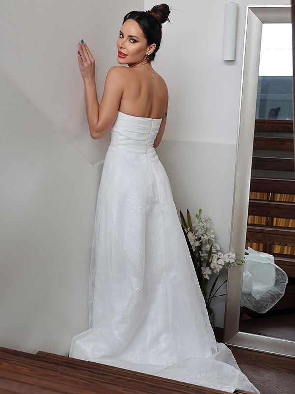 Sweep/Brush A-Line/Princess Sleeveless Ruched Sweetheart Train Wedding Dresses