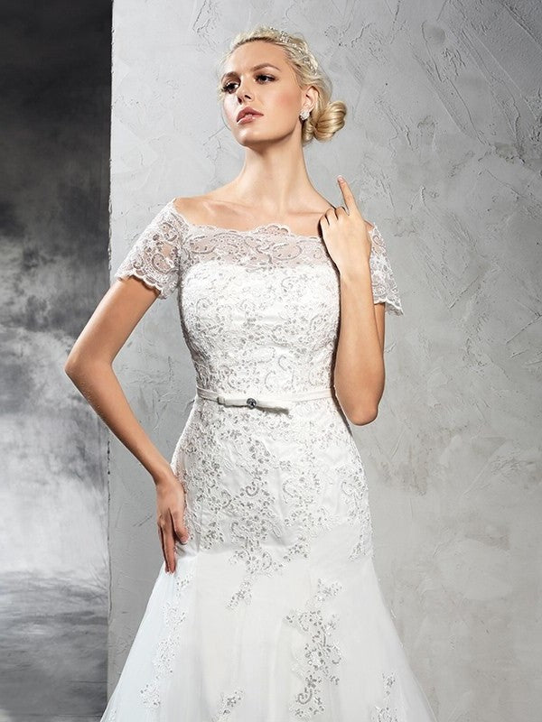 Short Off-the-Shoulder Long Sleeves Applique Sheath/Column Net Wedding Dresses