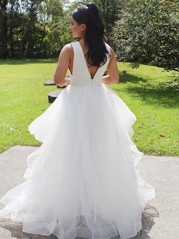 Sleeveless Ruffles Gown V-neck Ball Organza Floor-Length Wedding Dresses