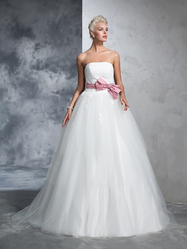 Sleeveless Ball Long Gown Bowknot Strapless Net Wedding Dresses