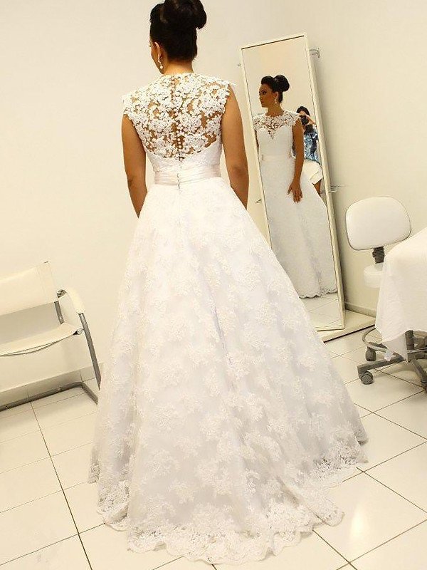 Ball Scoop Lace Sleeveless Gown Floor-Length Wedding Dresses