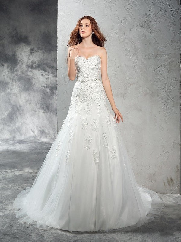 Sleeveless Long Sheath/Column Sweetheart Applique Satin Wedding Dresses