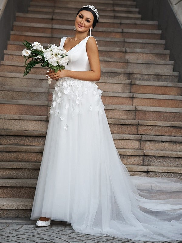 V-neck Applique Tulle A-Line/Princess Sleeveless Sweep/Brush Train Wedding Dresses