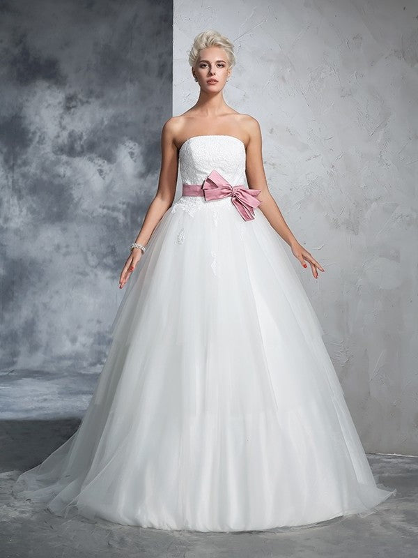 Sleeveless Ball Long Gown Bowknot Strapless Net Wedding Dresses