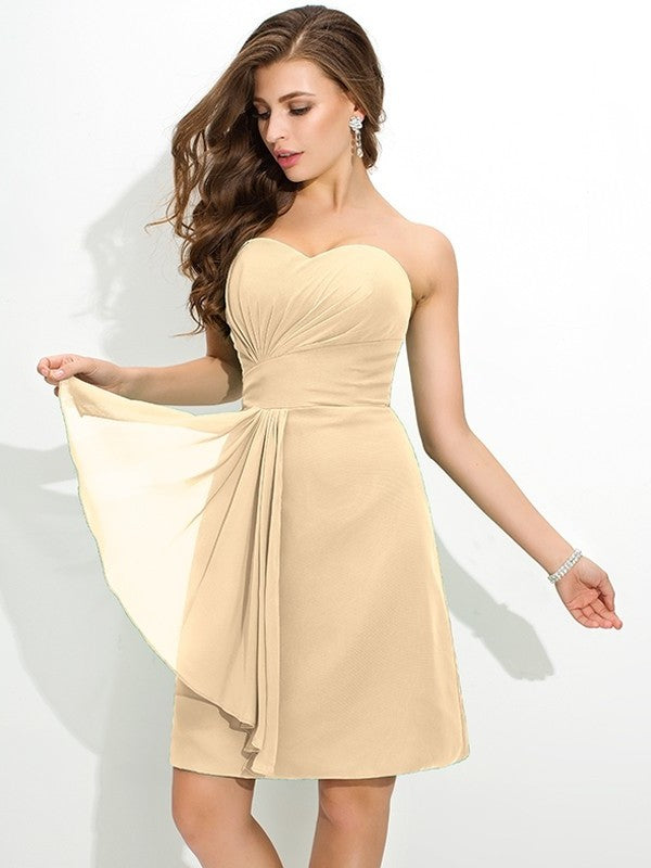 Sweetheart Sleeveless Short Pleats Sheath/Column Chiffon Bridesmaid Dresses