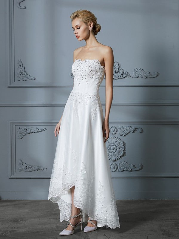 A-Line/Princess Beading Asymmetrical Sweetheart Sleeveless Tulle Wedding Dresses