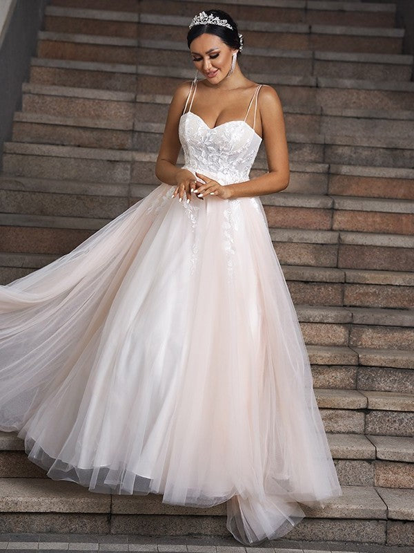 Sleeveless Tulle Applique A-Line/Princess Sweep/Brush Sweetheart Train Wedding Dresses