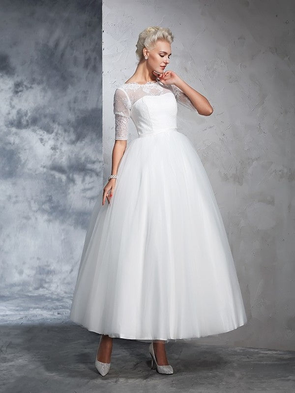 Long Sleeves Lace Bateau 1/2 Gown Ball Net Wedding Dresses