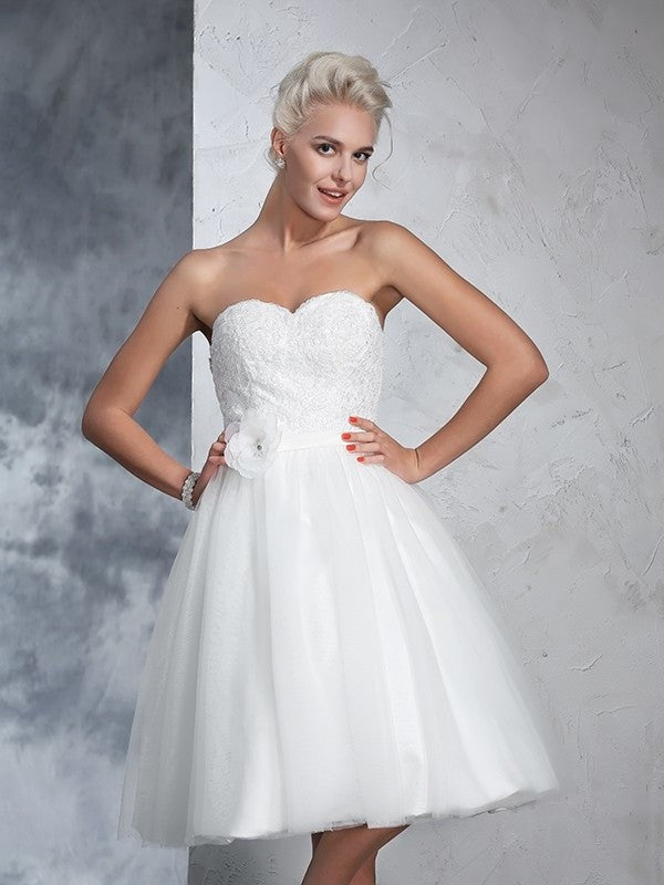 Sweetheart Hand-made Sleeveless A-Line/Princess Short Flower Net Wedding Dresses