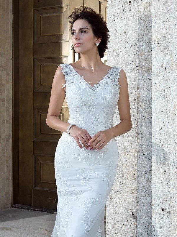 Sleeveless Trumpet/Mermaid Long Applique V-neck Net Wedding Dresses