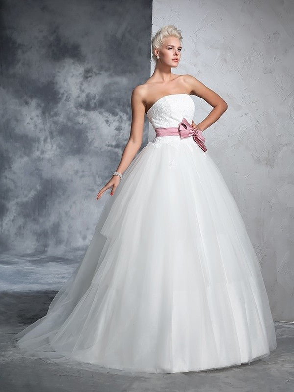 Sleeveless Ball Long Gown Bowknot Strapless Net Wedding Dresses