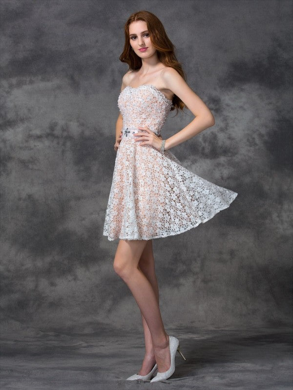 A-line/Princess Sweetheart Aileen Lace Sleeveless Homecoming Dresses Short Lace Cocktail Dresses