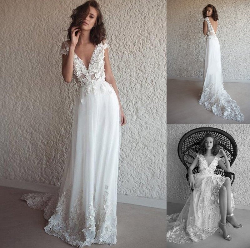 Tulle V-neck Sweep/Brush Sleeveless A-Line/Princess Applique Train Wedding Dresses