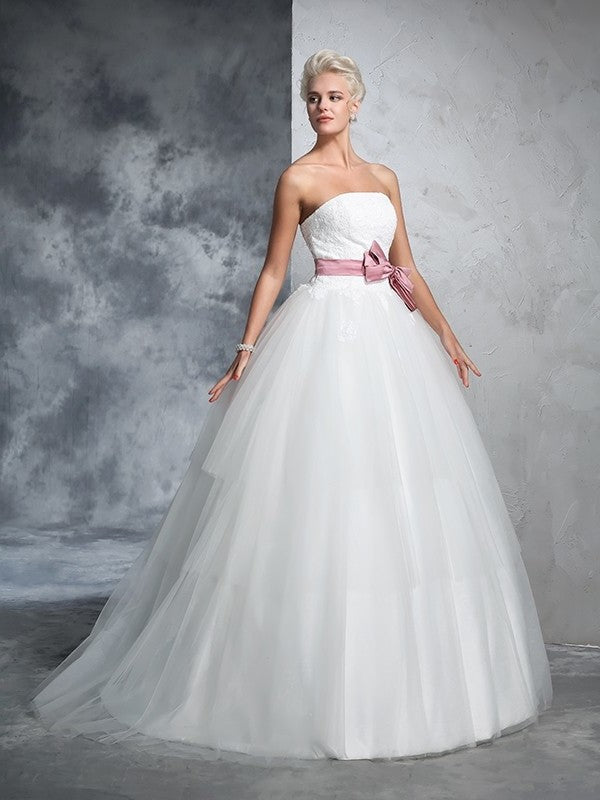 Sleeveless Ball Long Gown Bowknot Strapless Net Wedding Dresses