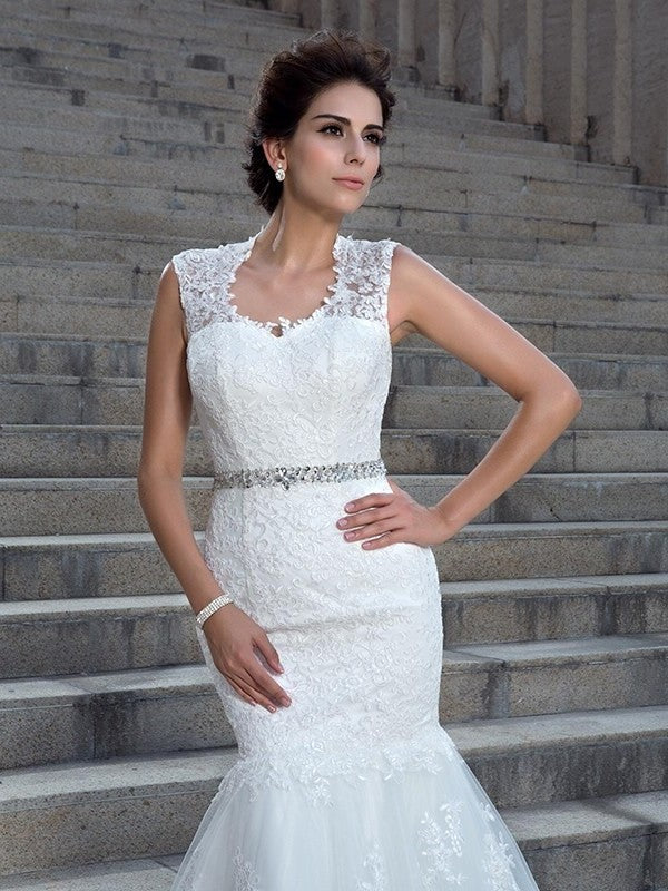 Applique Long V-neck Trumpet/Mermaid Sleeveless Lace Wedding Dresses