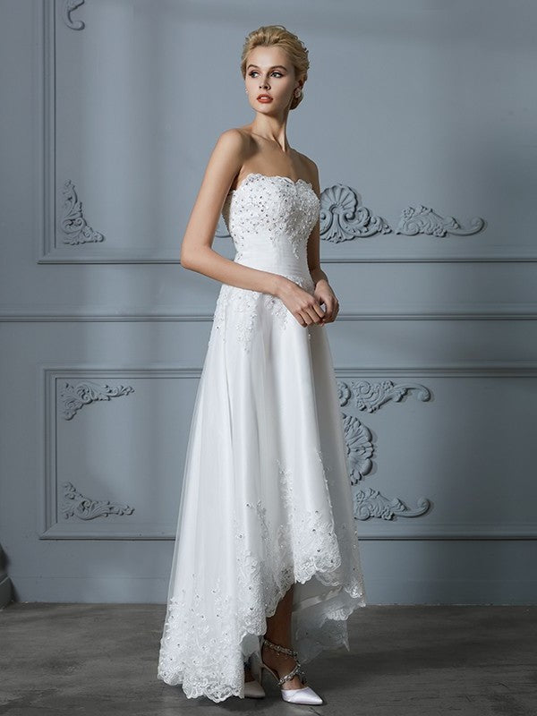 A-Line/Princess Beading Asymmetrical Sweetheart Sleeveless Tulle Wedding Dresses