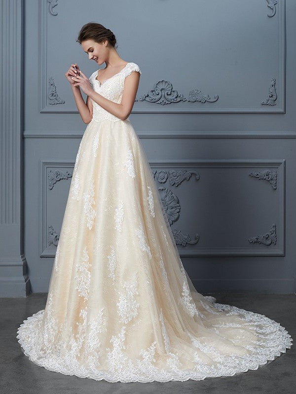 Court Sweetheart Train Ball Sleeveless Gown Beading Lace Wedding Dresses