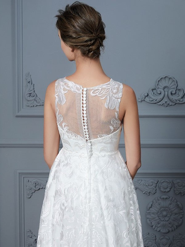 A-Line/Princess Asymmetrical Scoop Sleeveless Lace Wedding Dresses